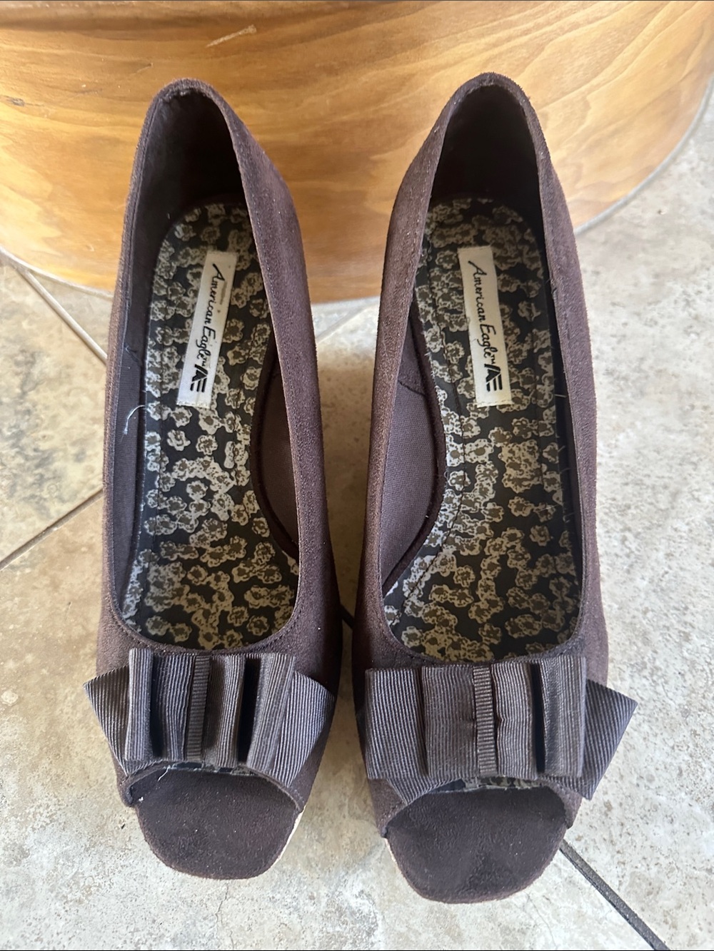 American Eagle Outfitters Brown Peep-Toe Bow wedge sandals